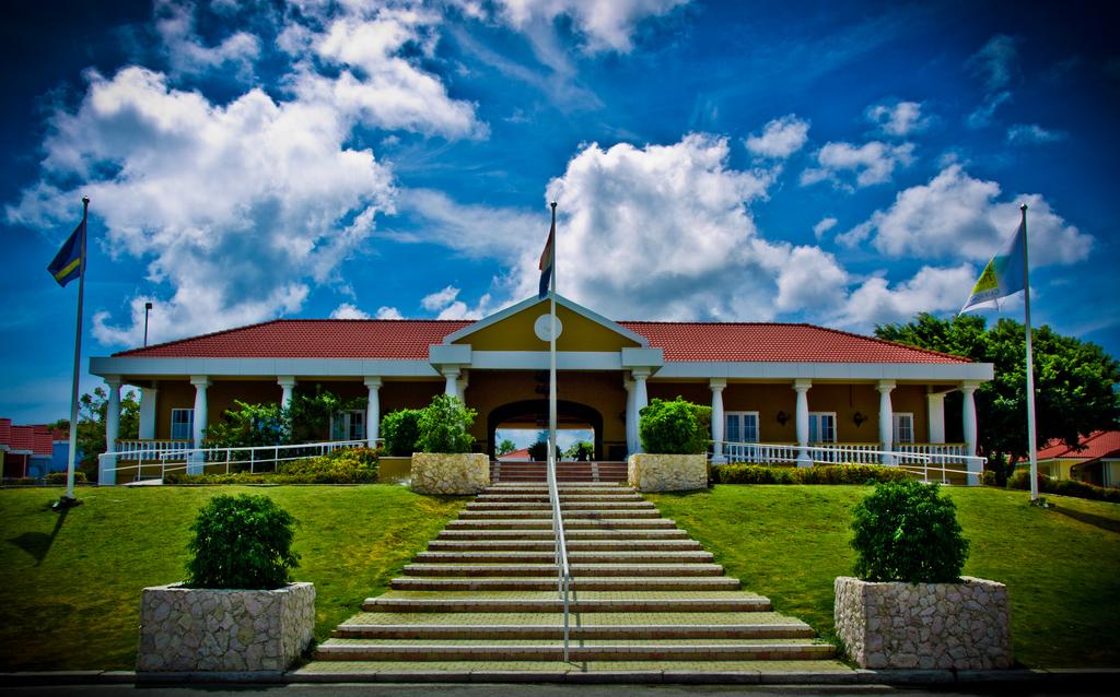 Livingstone Jan Thiel Curacao