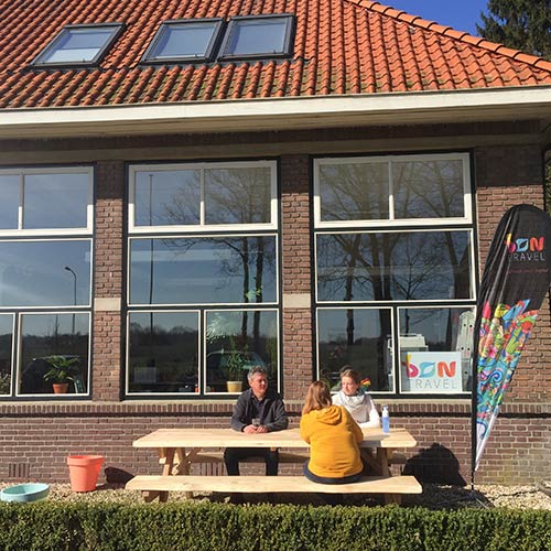 school-front school-front