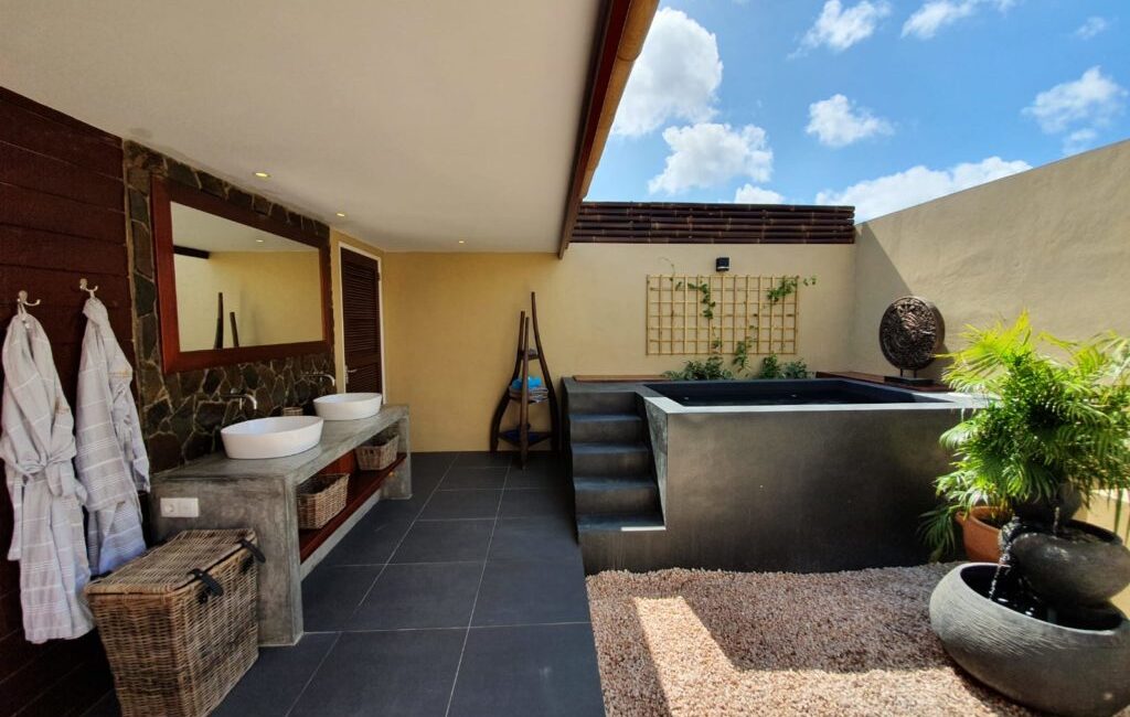 private-magnesium-pool-Super-Superior--1024x768
